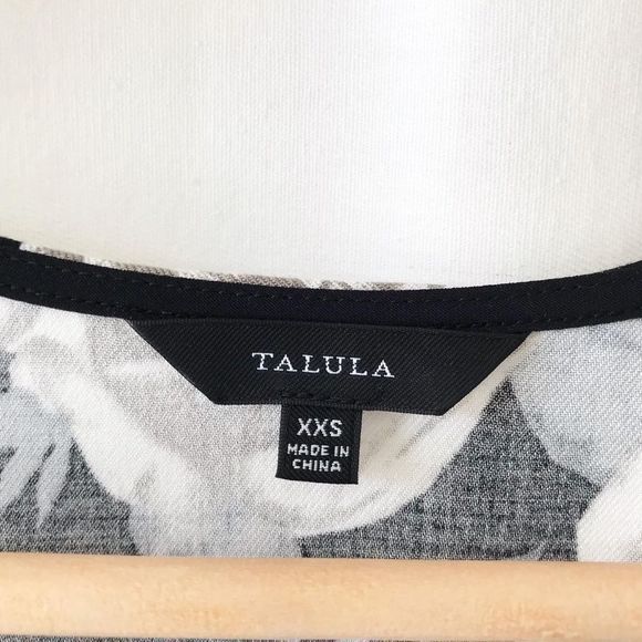 Talula Aritzia floral print dress Size XXS - Picture 6 of 7